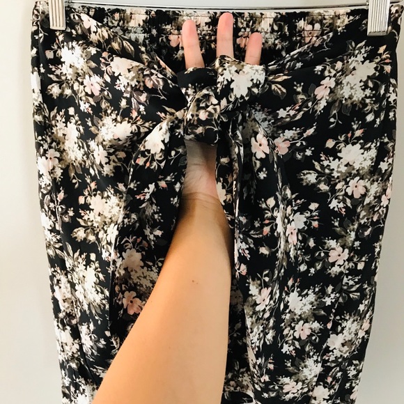 Club Monaco Floral Skirt - Picture 2 of 7
